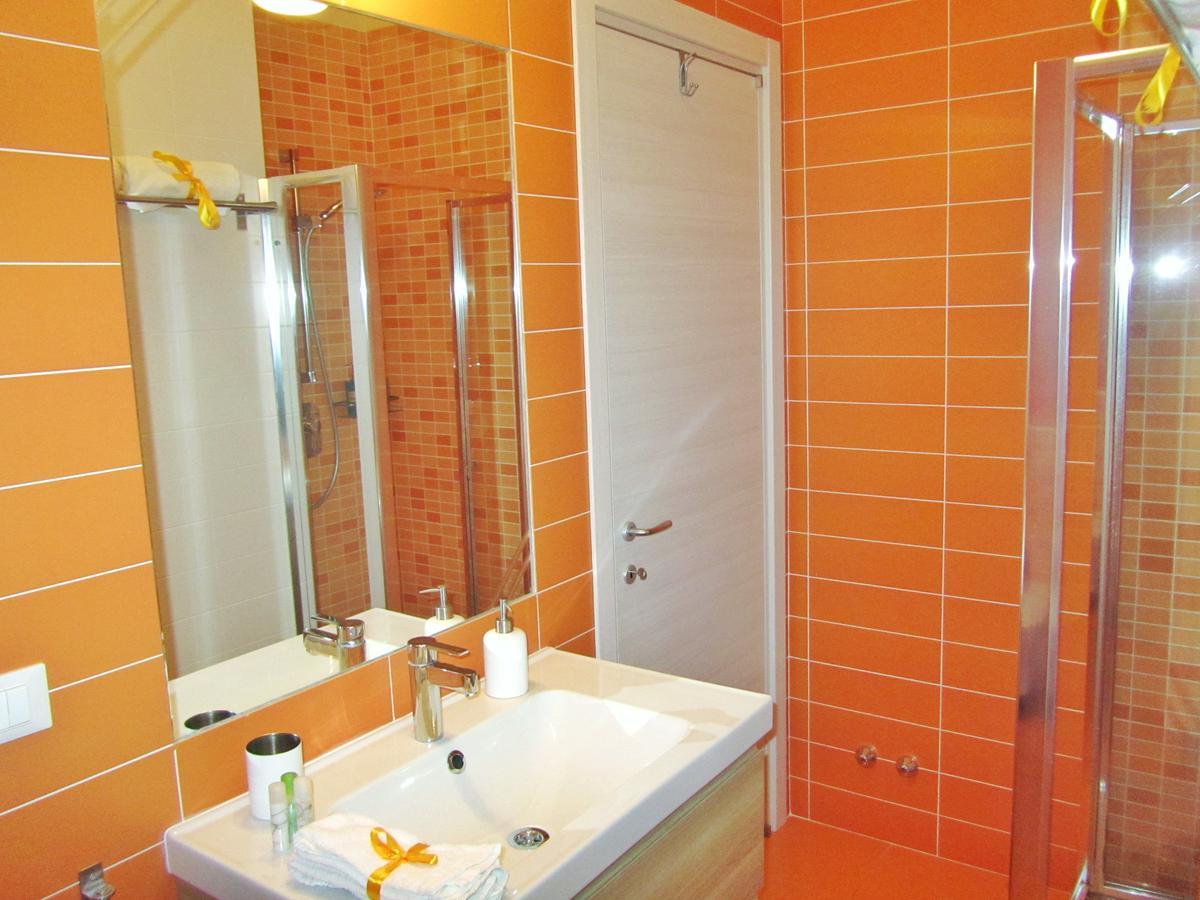 B&B Il Giardino In Citta - Parcheggio Privato Gratuito Foggia Bagian luar foto